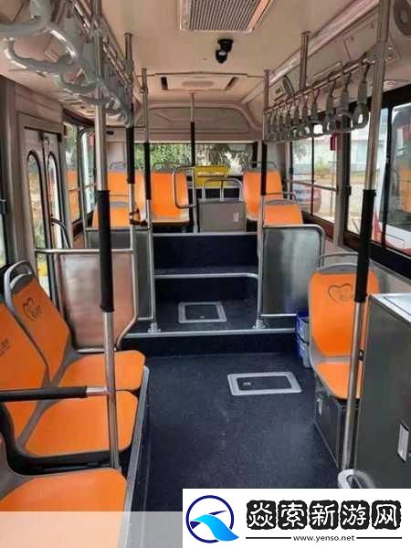 公交车内有多高C