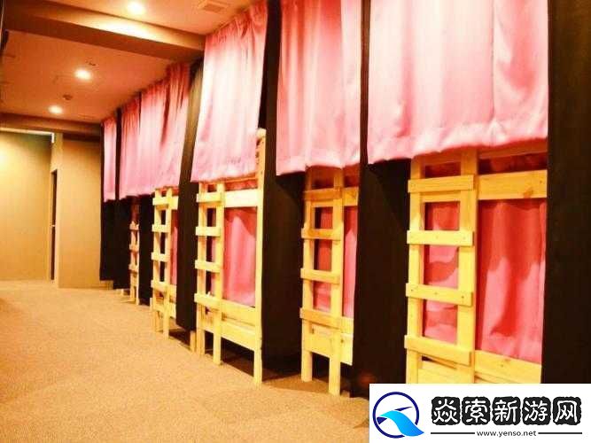 胶囊旅馆里传播热量樱花的独特景象