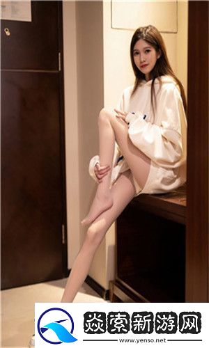 中午妈妈在厨房做饭