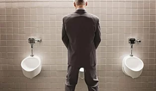 情商达人面对尿急挑战