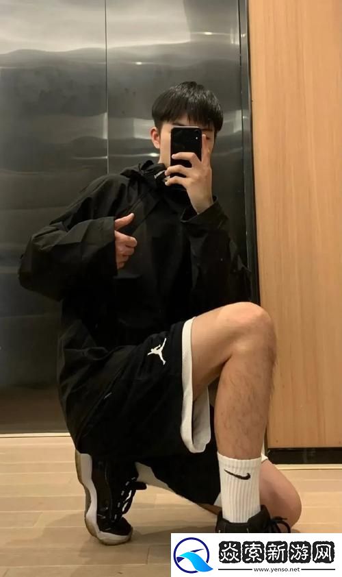 帅气体育生Gary演绎荒诞派