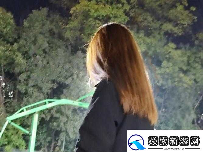 海角披风少年老妈长相