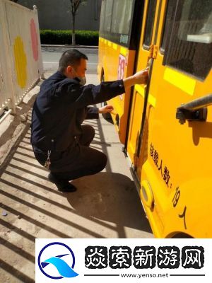 成为全校公交车的日常生活南颜兮