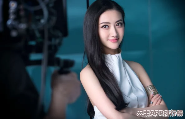 ****麻豆美艳房东MAD026