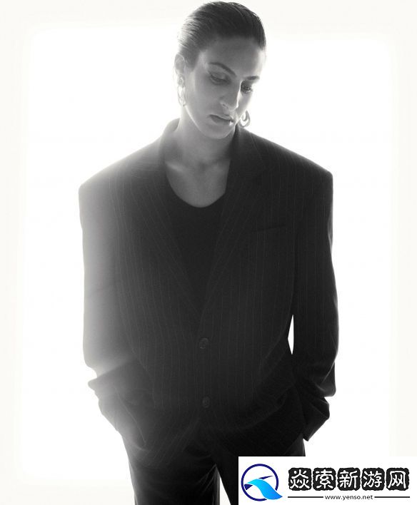 性别争议奥运冠军哈利夫登法国杂志封面