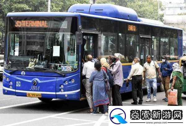 公交车售票员用b测量尺寸