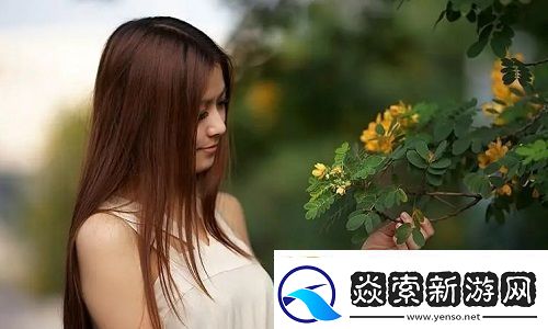 几个装修工人把我压在茶几