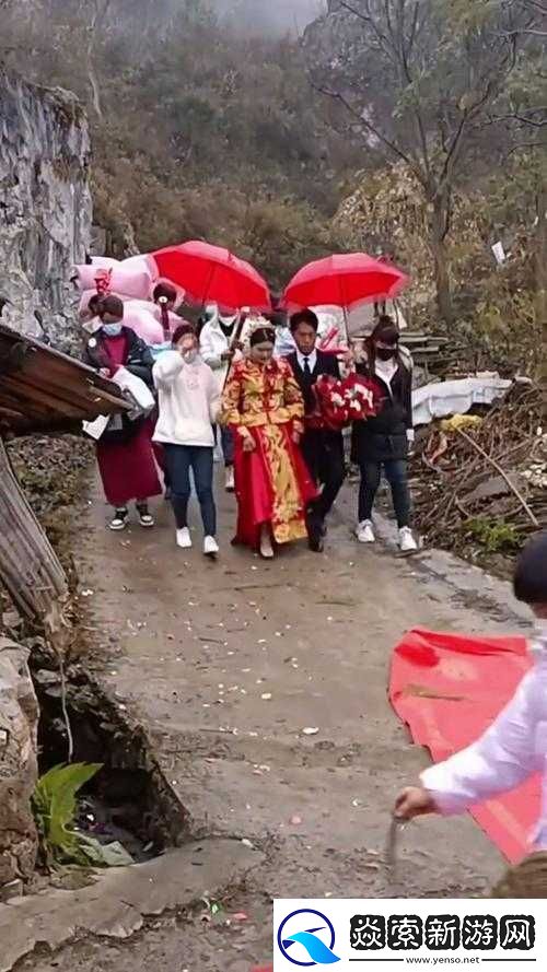 婚礼上的全村人性狂欢