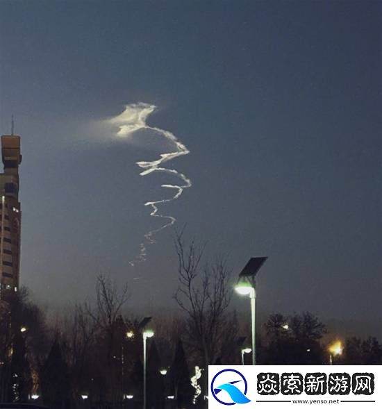 宁夏多地惊现不明发光物