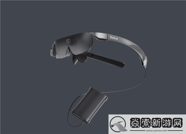 灵伴科技创始人AR眼镜亮相