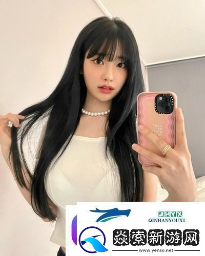 中午妈妈在厨房做饭