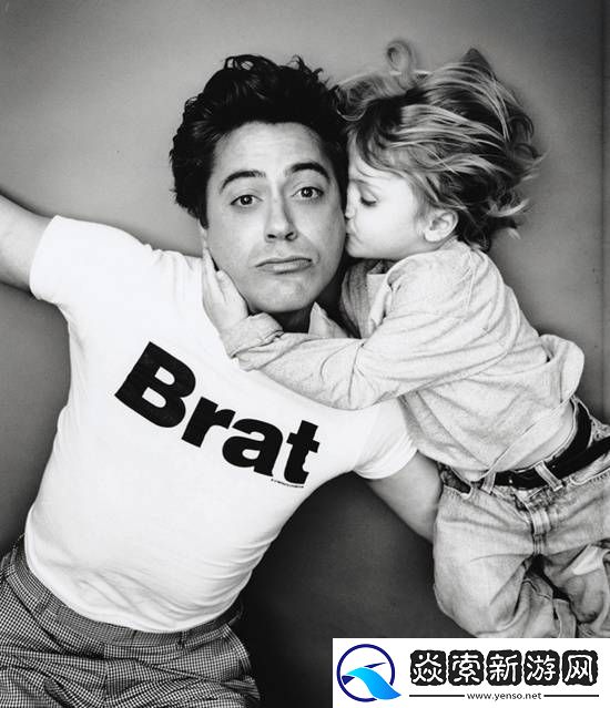 小罗伯特·唐尼60岁生日晒新发型