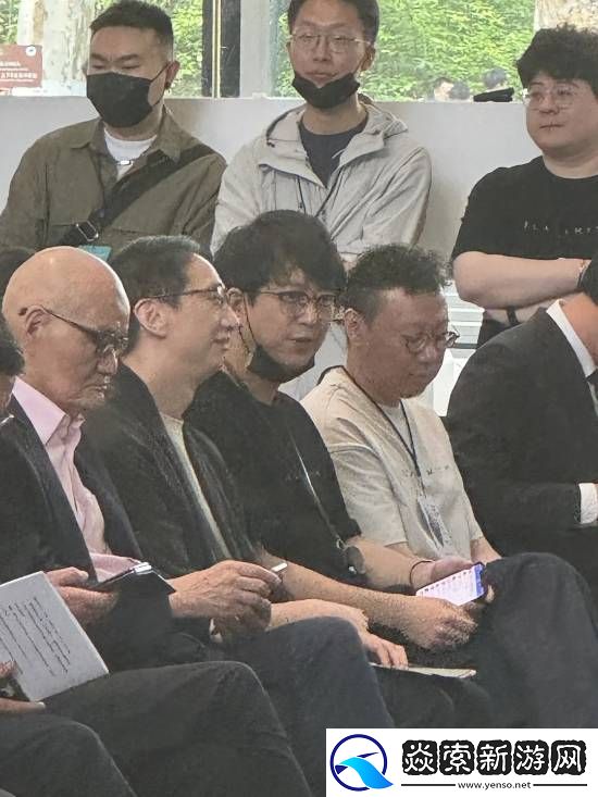 冯骥杨奇艺术展现场照曝光