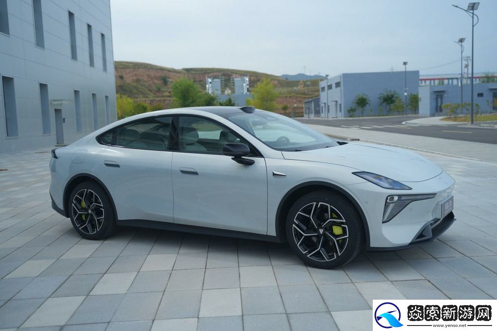 “超跑级底盘”不再是百万专属!深蓝L06国内首搭法拉利同源磁流变技术