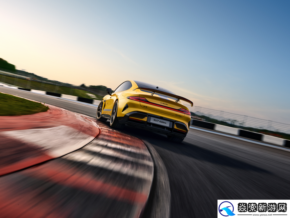 巅峰性能科技轿车小米SU7