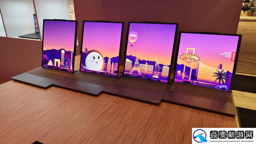 联想发布全球首款卷轴屏AI