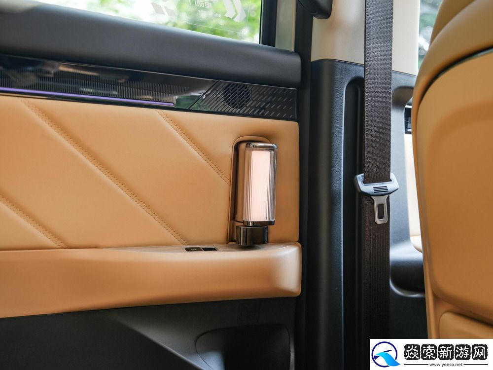 广汽传祺E8+家庭MPV上市