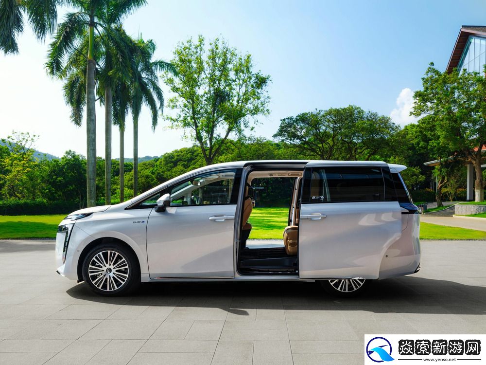 广汽传祺E8+家庭MPV上市