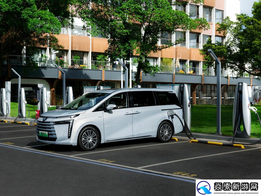 广汽传祺E8+家庭MPV上市