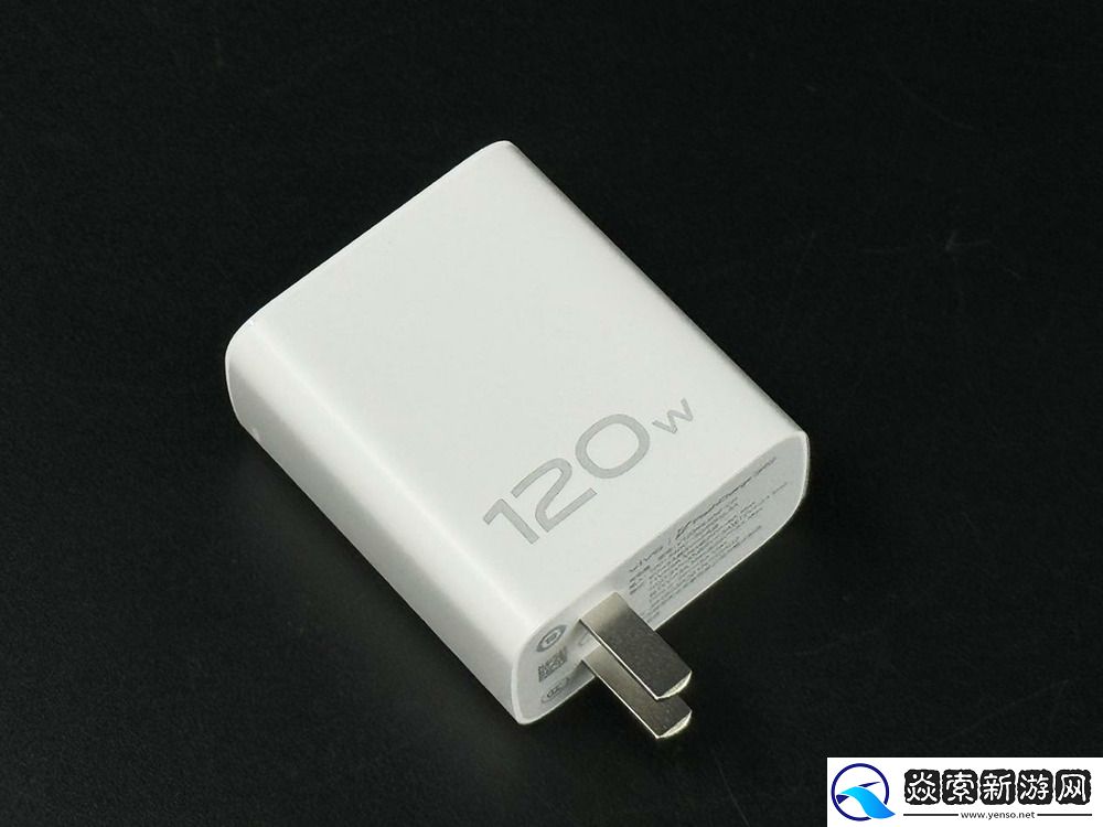 极致轻薄游戏体验加码！iQOO