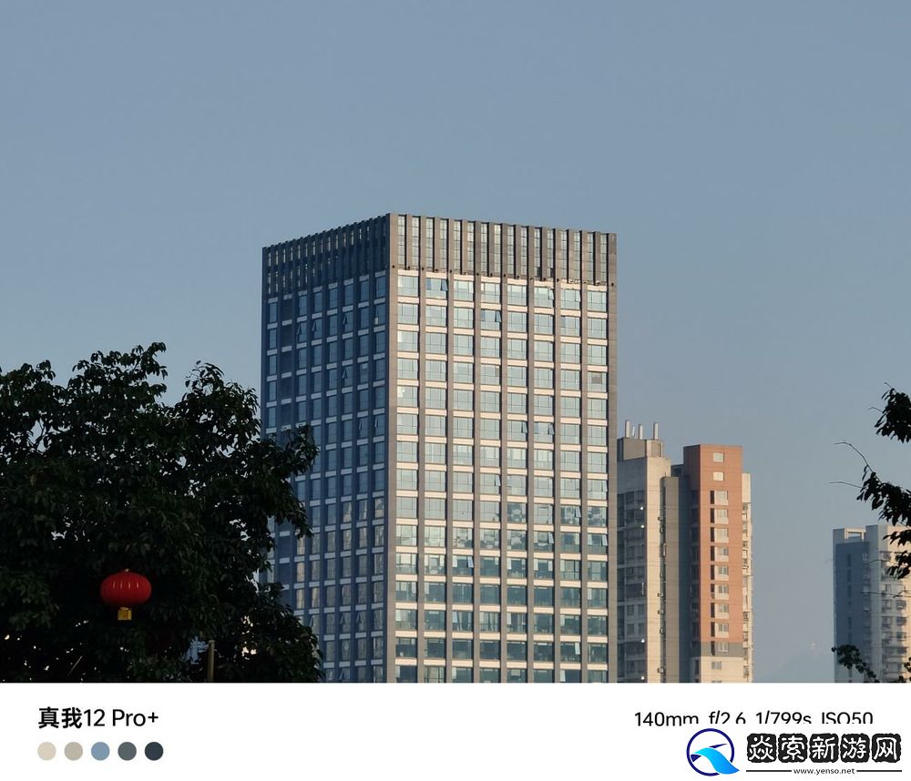 潜望式长焦影像加持