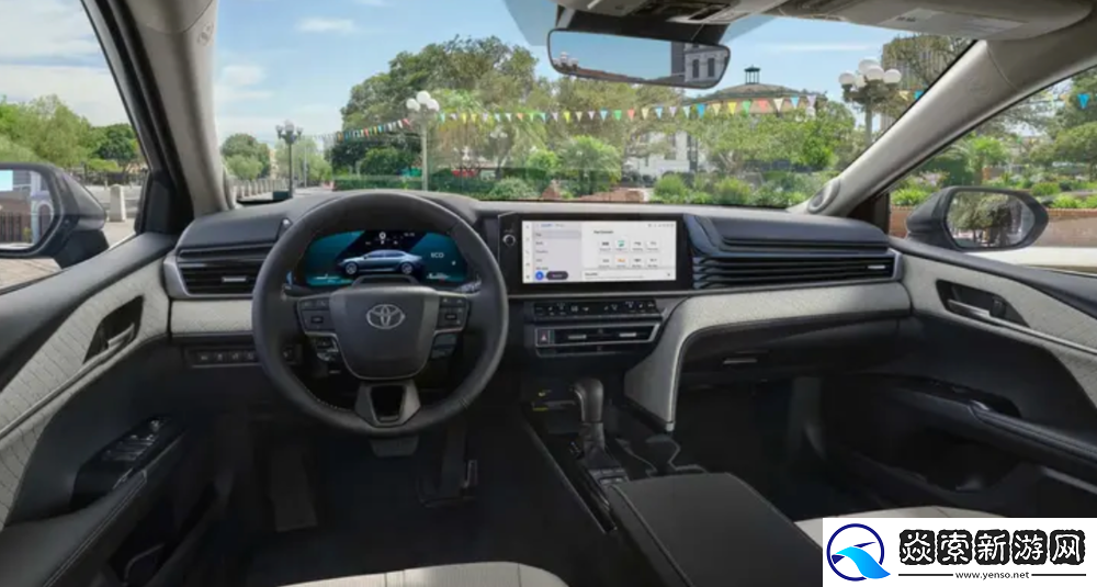 全新丰田凯美瑞官图曝光