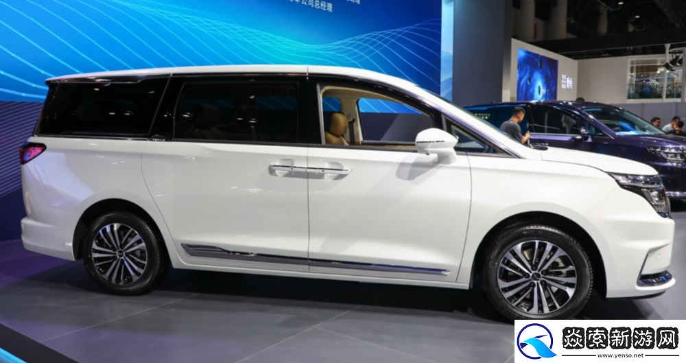 三种前脸造型可选